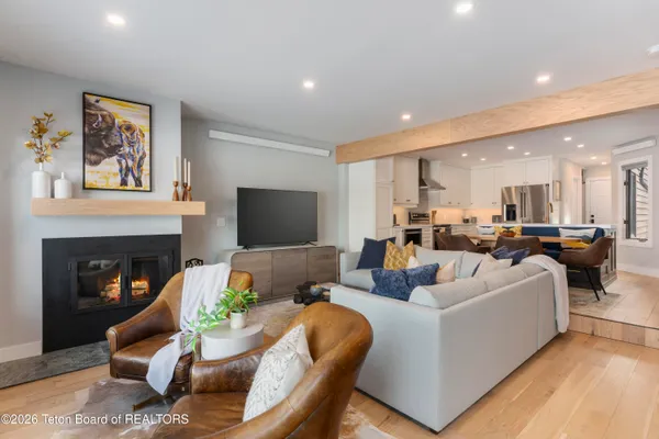 $1,930,000 | 400 Sagebrush Drive, Unit 94D, Jackson, WY 83001