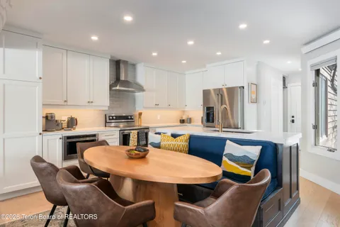 $1,930,000 | 400 Sagebrush Drive, Unit 94D, Jackson, WY 83001