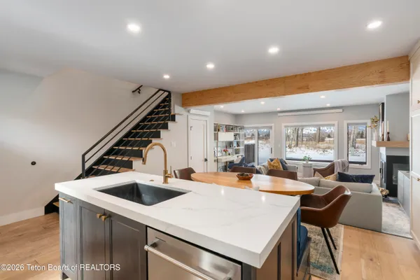 $1,930,000 | 400 Sagebrush Drive, Unit 94D, Jackson, WY 83001