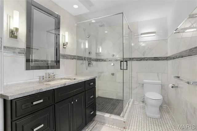 $335,000 | 4466 West Pine Boulevard, Unit 15F, St. Louis, MO 63108