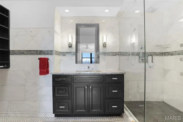 $335,000 | 4466 West Pine Boulevard, Unit 15F, St. Louis, MO 63108