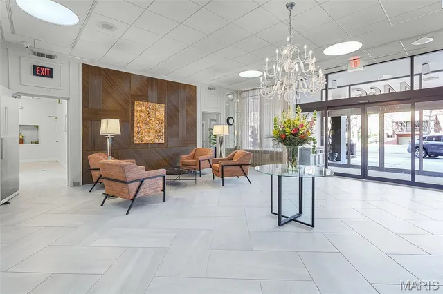 $335,000 | 4466 West Pine Boulevard, Unit 15F, St. Louis, MO 63108