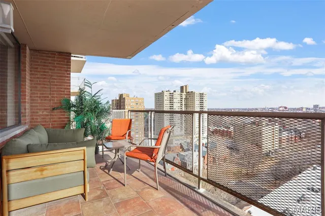 $335,000 | 4466 West Pine Boulevard, Unit 15F, St. Louis, MO 63108