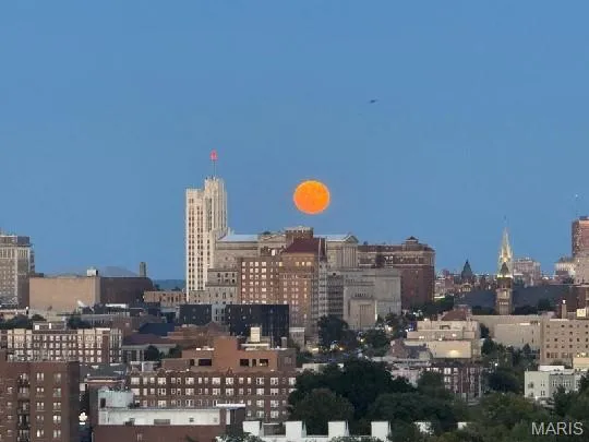 $335,000 | 4466 West Pine Boulevard, Unit 15F, St. Louis, MO 63108