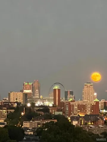 $335,000 | 4466 West Pine Boulevard, Unit 15F, St. Louis, MO 63108