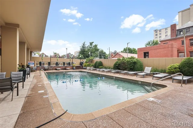 $335,000 | 4466 West Pine Boulevard, Unit 15F, St. Louis, MO 63108