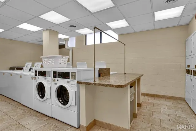 $335,000 | 4466 West Pine Boulevard, Unit 15F, St. Louis, MO 63108