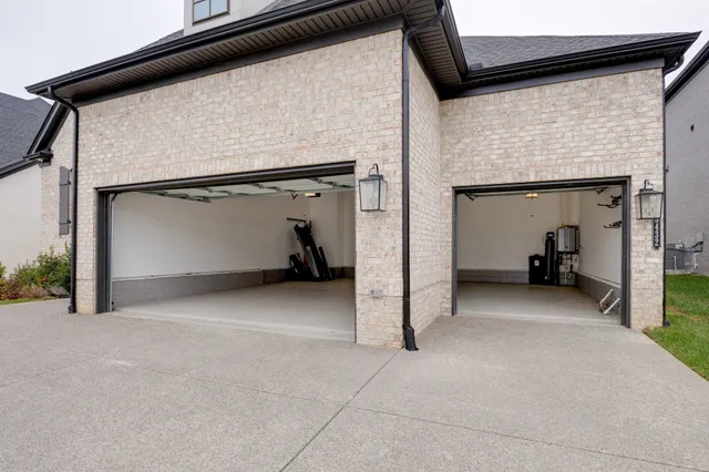 $1,170,000 | 5432 Ayana Drive, Arrington, TN 37014