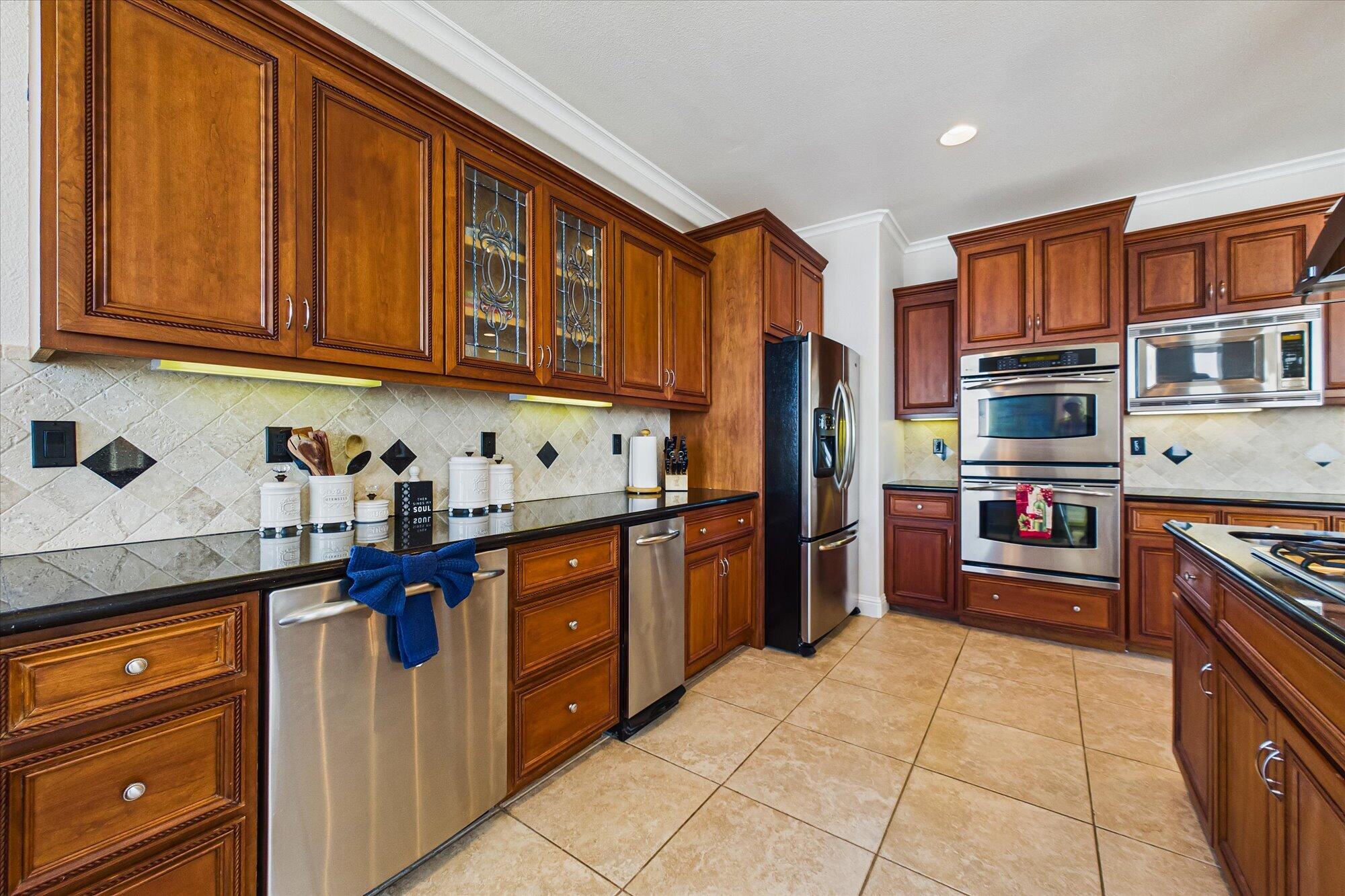 195 Parsons Road Whitethorn, CA 95589 - Photo 38 of 86
