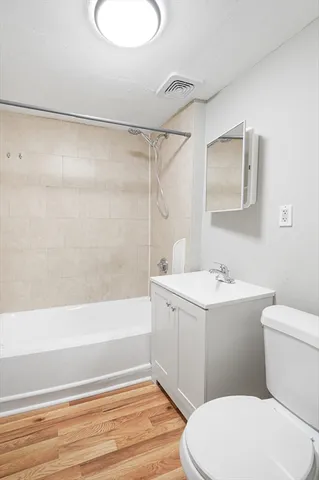 $2,500 | 15 1/2 Mendon Street, Unit 3, Worcester, MA 01604