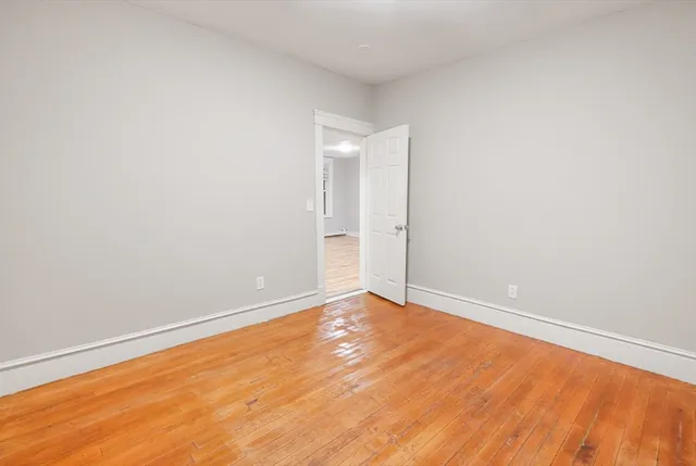 $2,500 | 15 1/2 Mendon Street, Unit 3, Worcester, MA 01604