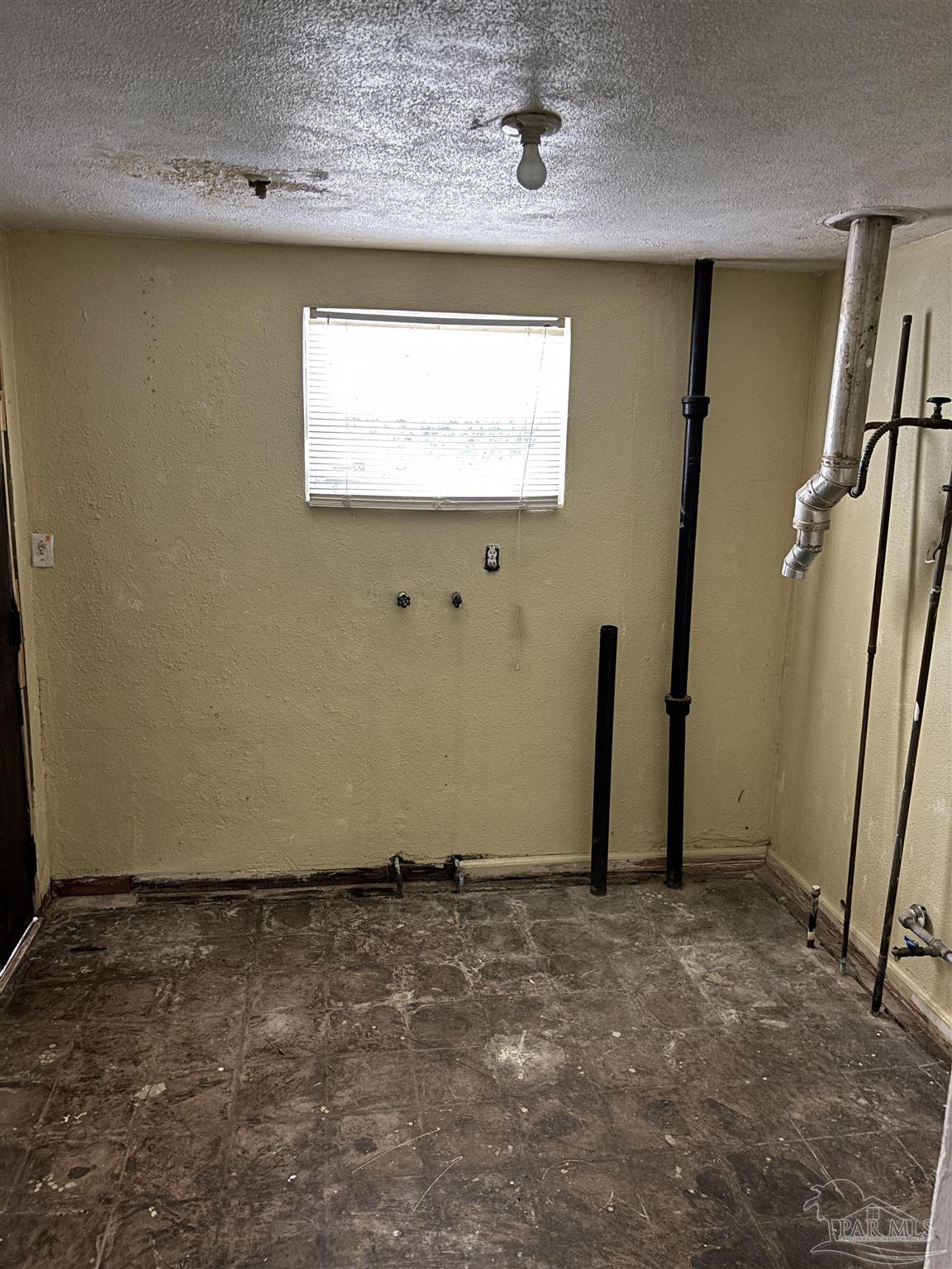 207 Hart Drive Pensacola, FL 32503 - Photo 13 of 18