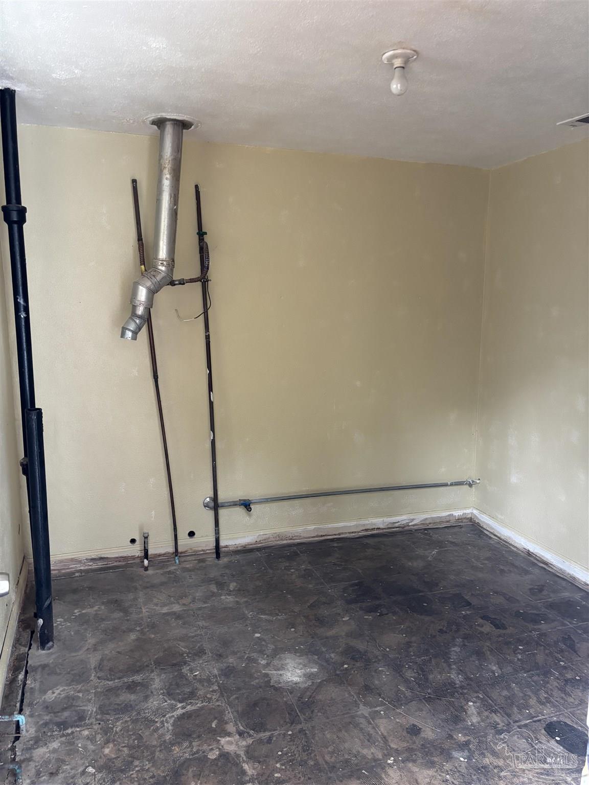 207 Hart Drive Pensacola, FL 32503 - Photo 14 of 18