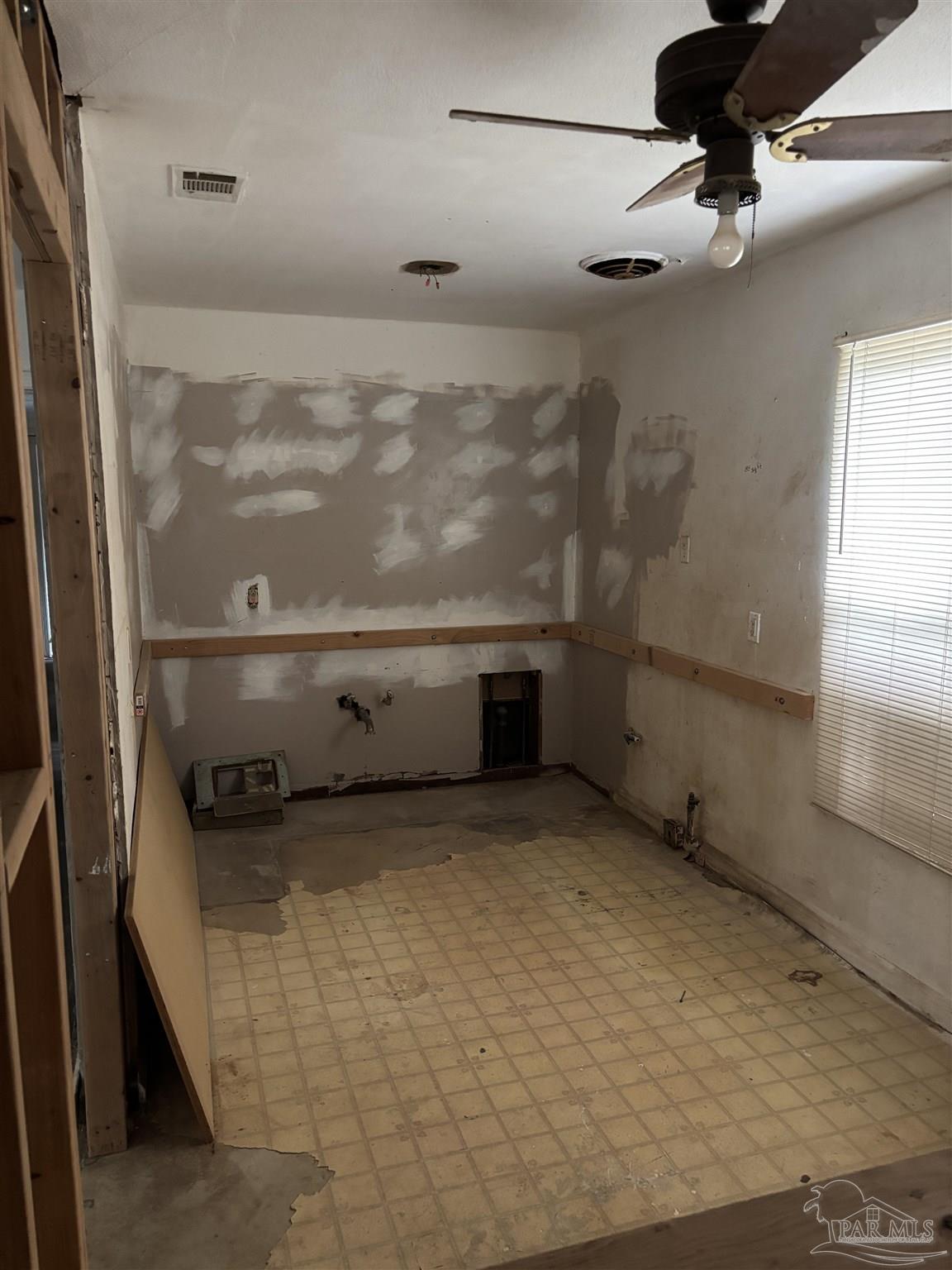 207 Hart Drive Pensacola, FL 32503 - Photo 5 of 18