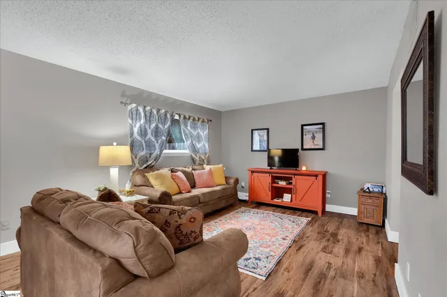 $220,000 | 1 Briarcreek Place, Greenville, SC 29615