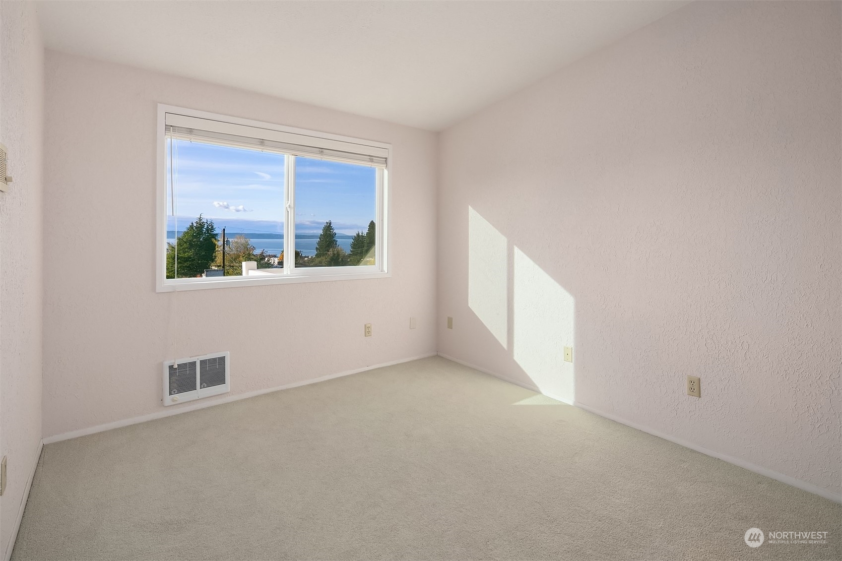 616 View Place Edmonds, WA 98020 - Photo 26 of 40 Gallery Image 26