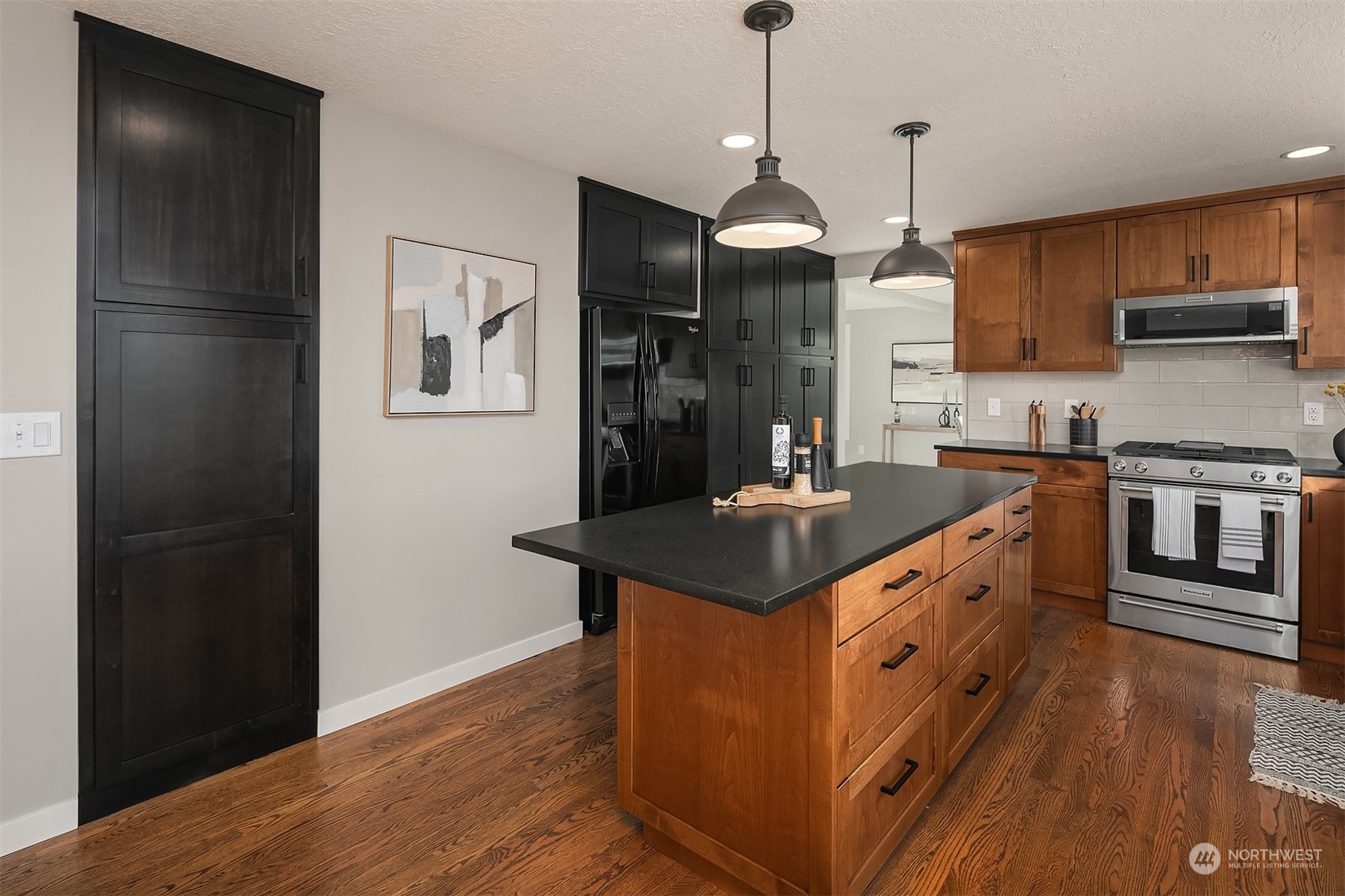 616 View Place Edmonds, WA 98020 - Photo 9 of 40 Gallery Image 9
