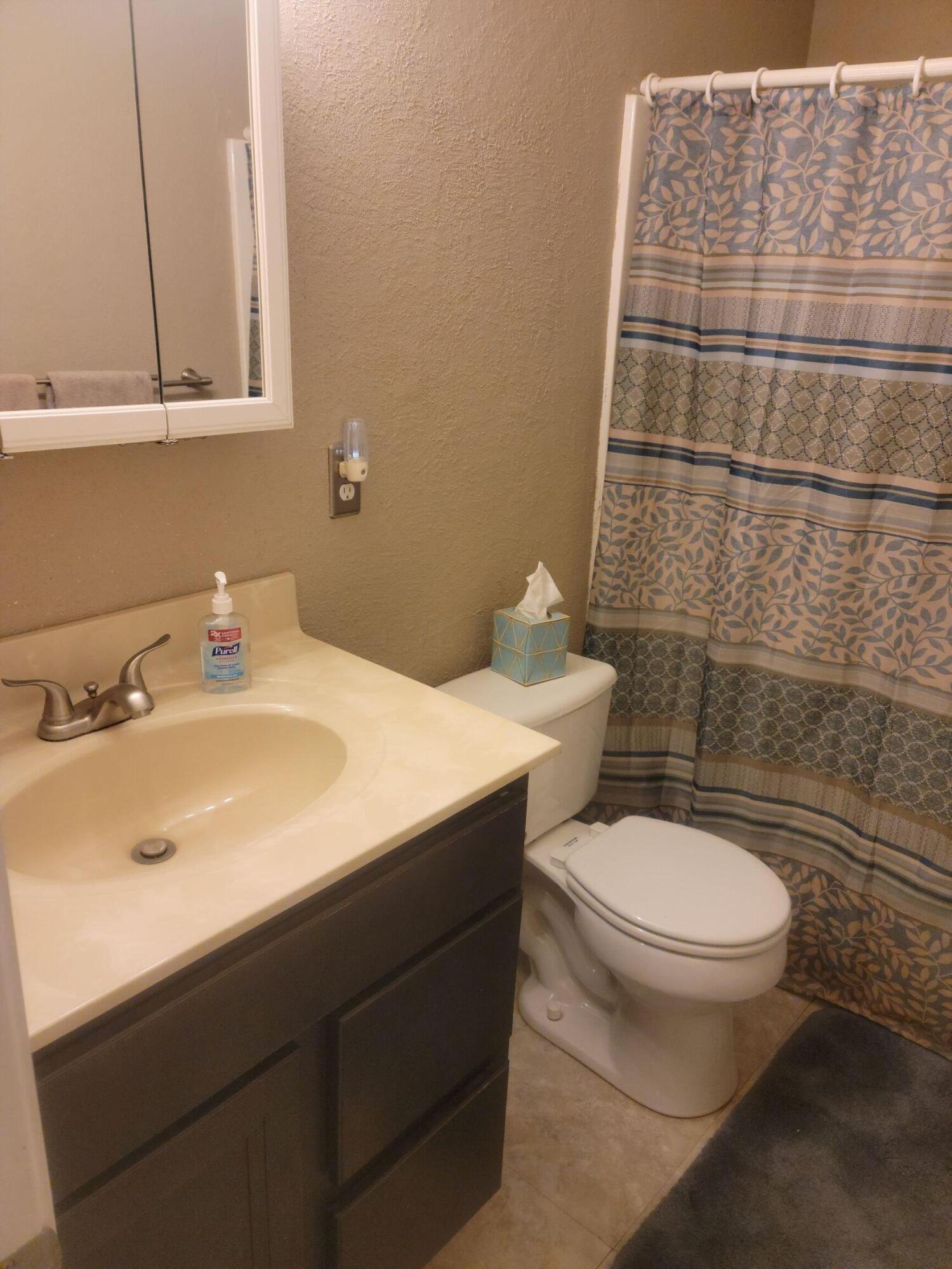 12048 Downing Road Croton, OH 43013 - Photo 11 of 13 Main (hall) Bath