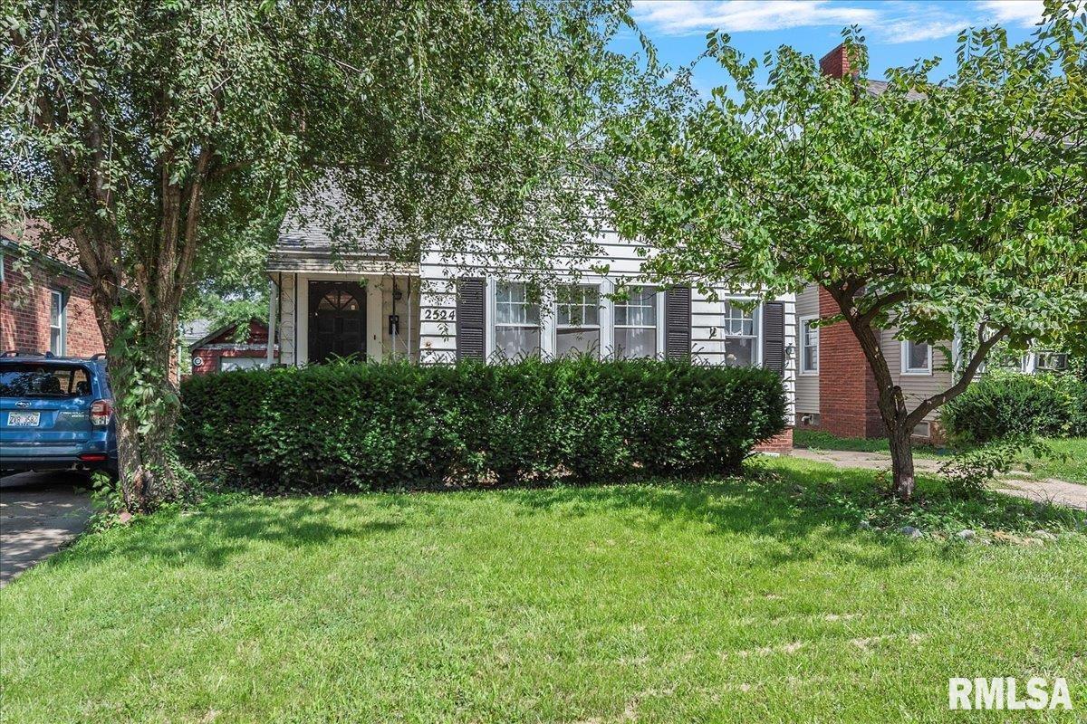 2524 South 6th Street Springfield, IL 62703 - Photo 1 of 40