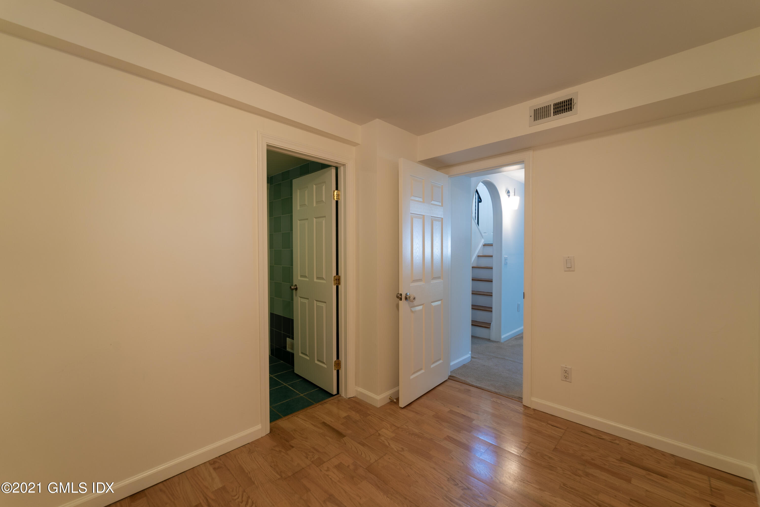 37 Amherst Road Riverside, CT 06878 - Photo 13 of 20 13A