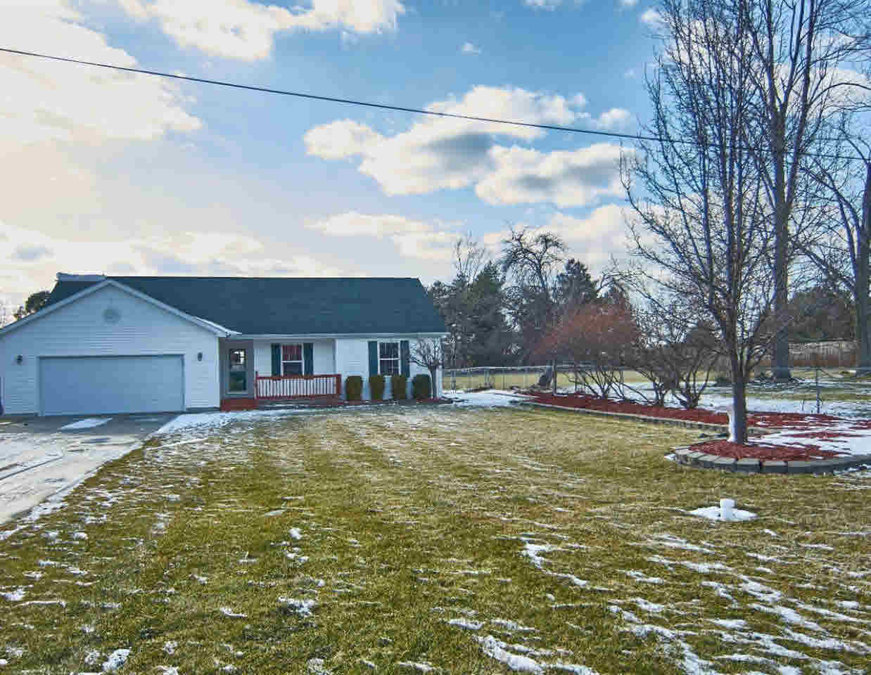 4053 North Irish Road Davison, MI 48423 - Photo 2 of 52 21272225-1.JPG