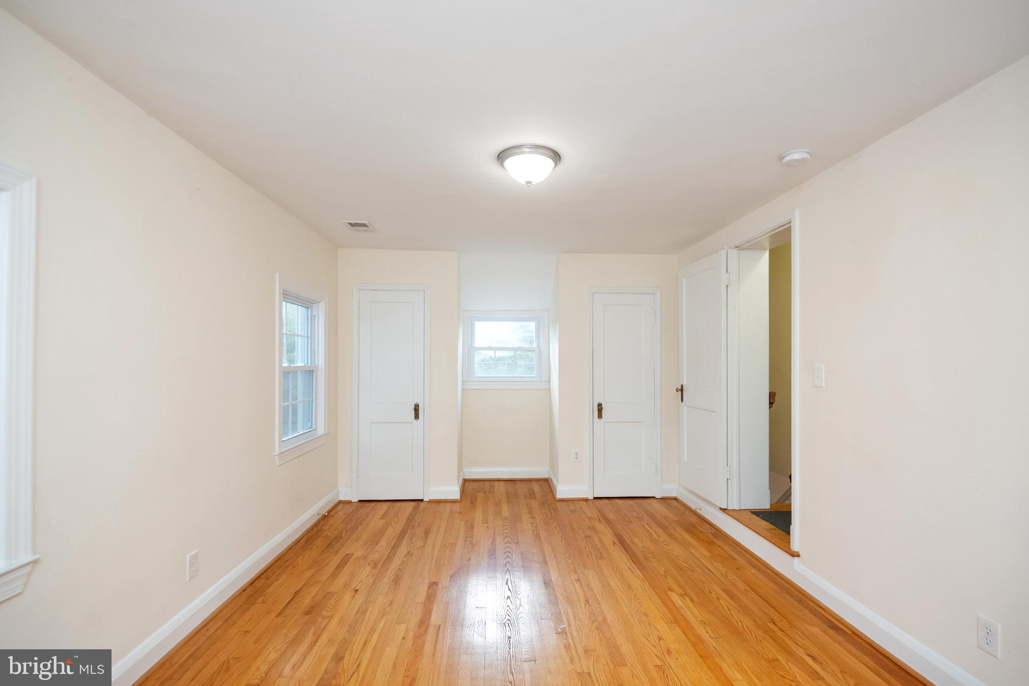 805 Olmstead Road Baltimore, MD 21208 - Photo 28 of 38 Bedroom 3 with 2 closets