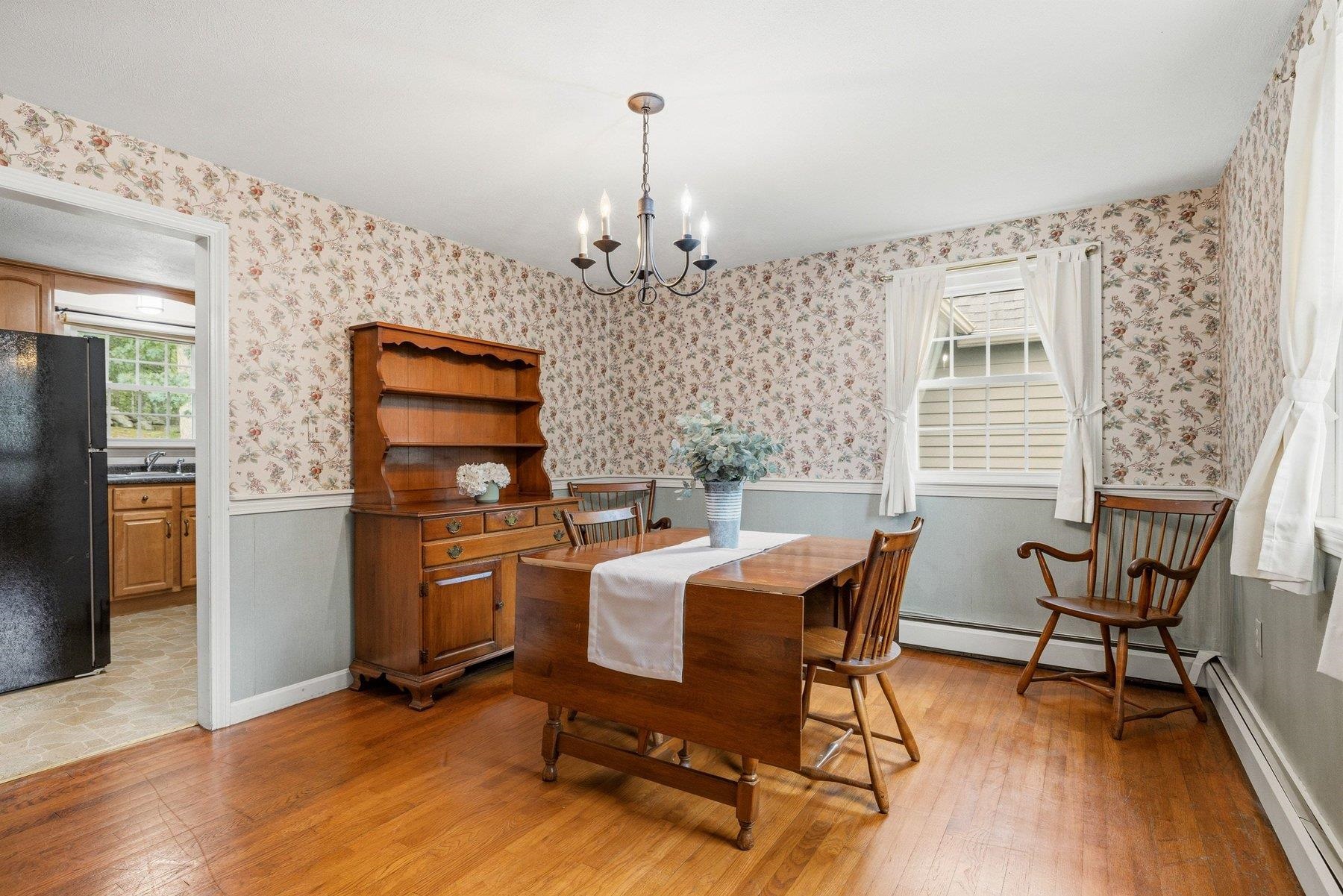 42 Harding Road Portsmouth, NH 03801 - Photo 12 of 37 Gallery Image 12