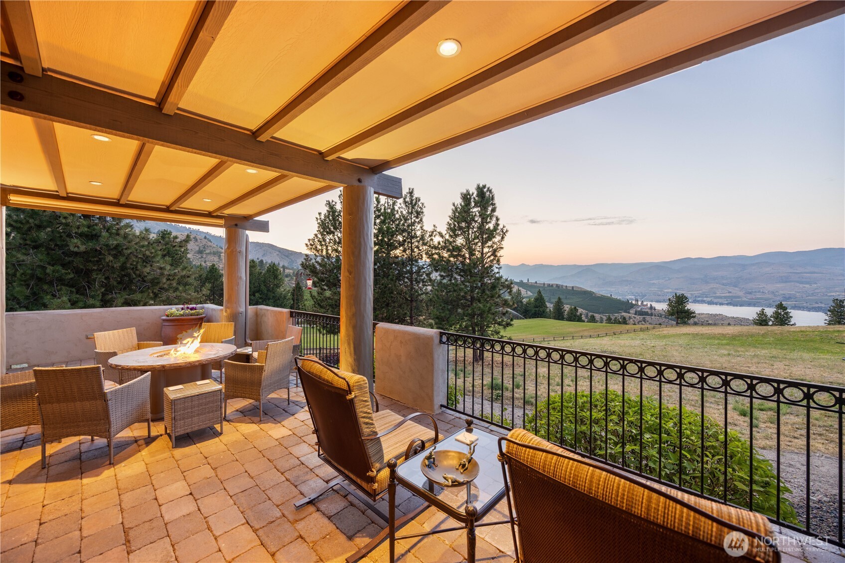 310 Paintbrush Road Chelan, WA 98816 - Photo 14 of 40