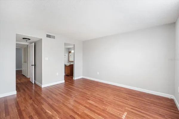 $160,000 | 811 Russell Lane, Unit 309, Brandon, FL 33510