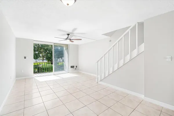 $160,000 | 811 Russell Lane, Unit 309, Brandon, FL 33510