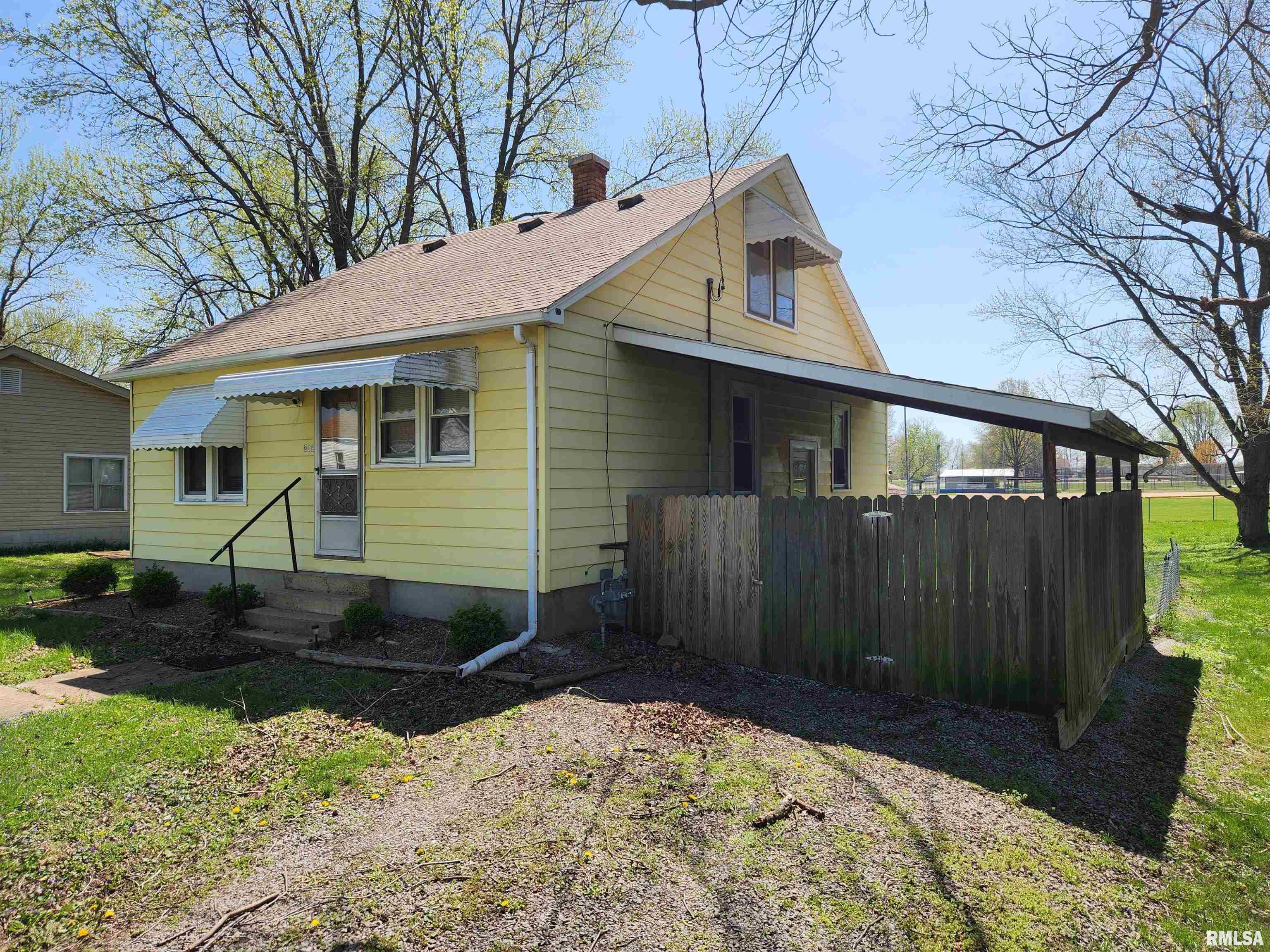 208 East Davis Street Ava, IL 62907 - Photo 3 of 38