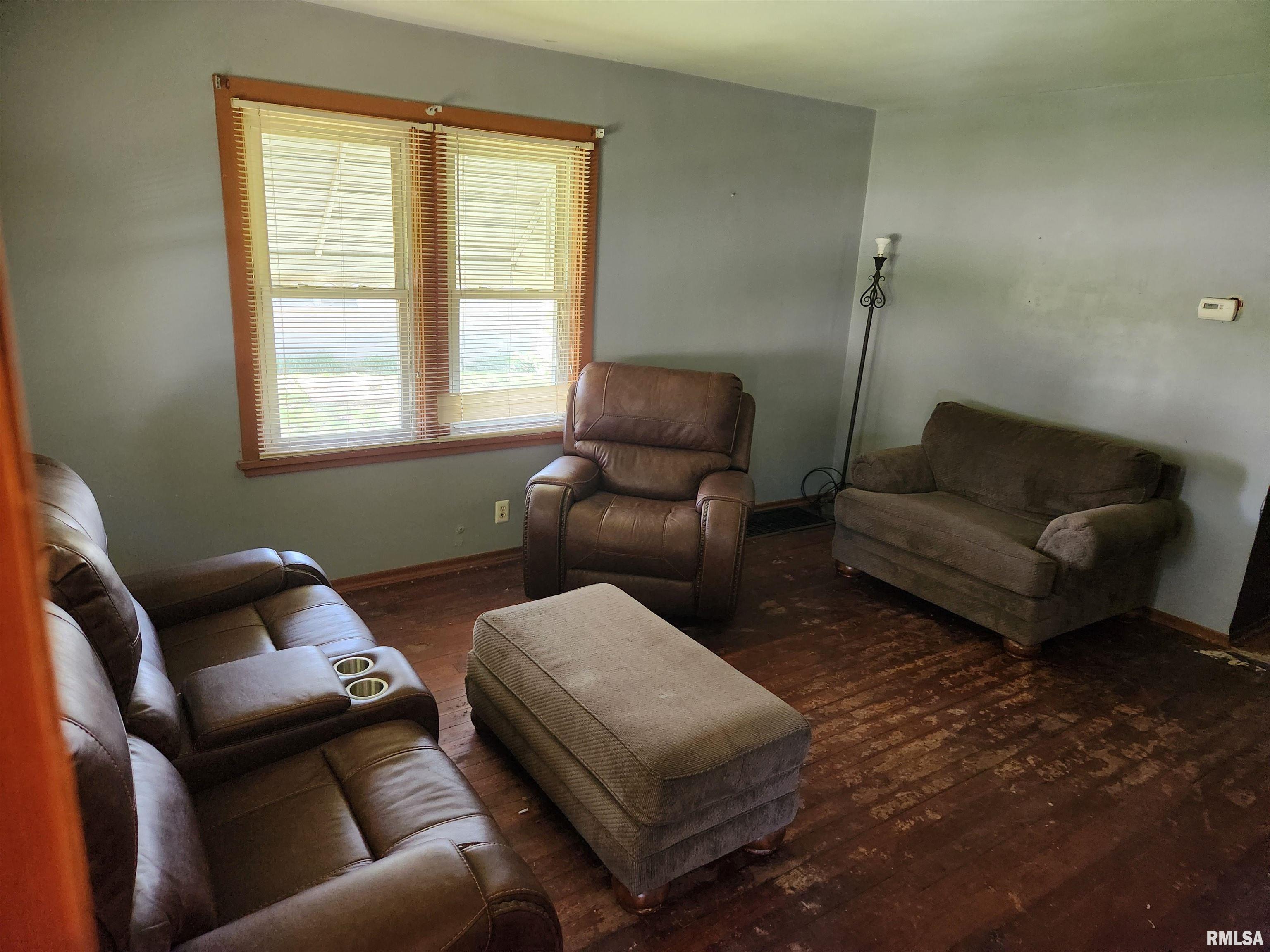 208 East Davis Street Ava, IL 62907 - Photo 6 of 38