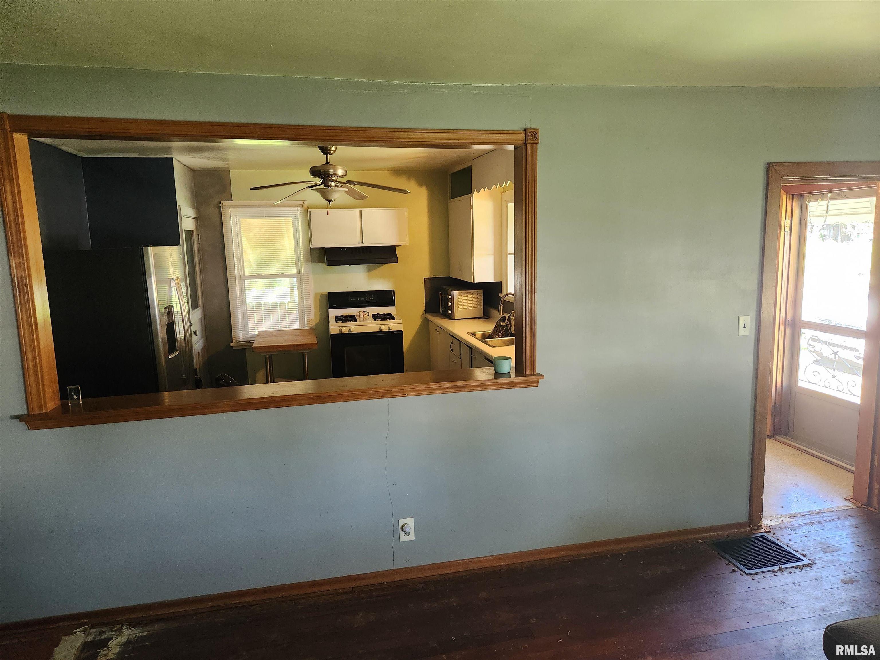 208 East Davis Street Ava, IL 62907 - Photo 8 of 38
