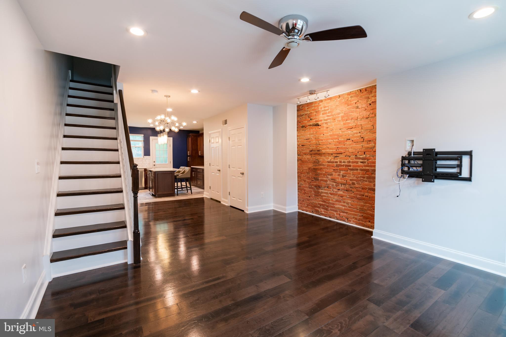 2017 Carpenter Street Philadelphia, PA 19146 - Photo 4 of 46
