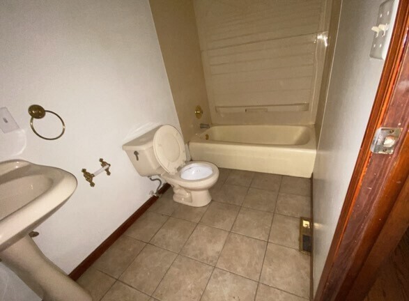 13090 River Road Plano, IL 60545 - Photo 14 of 20 Gallery Image 14