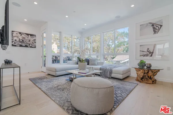 $6,200 | 1214 North Sycamore Avenue, Los Angeles, CA 90038