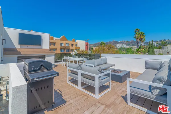 $6,200 | 1214 North Sycamore Avenue, Los Angeles, CA 90038