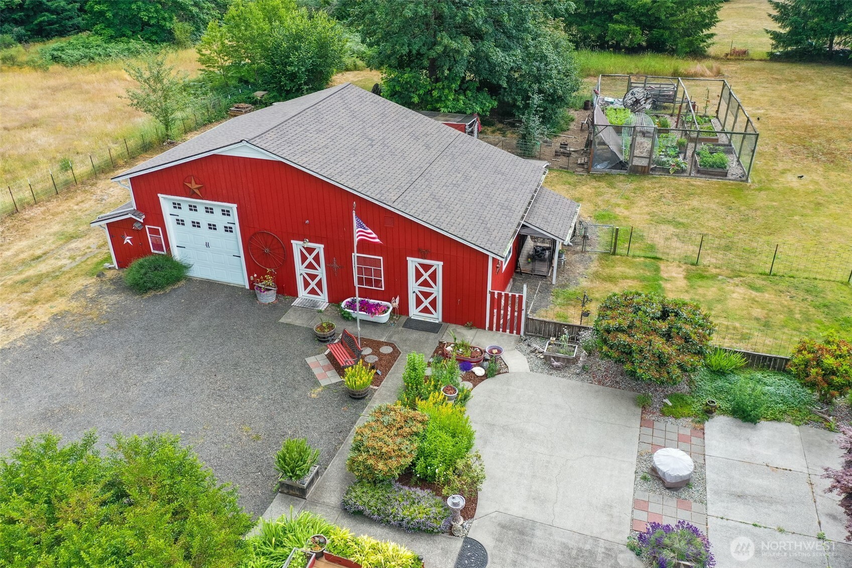 6338 Kirsop Road Southwest Olympia, WA 98512 - Photo 13 of 39 Gallery Image 13