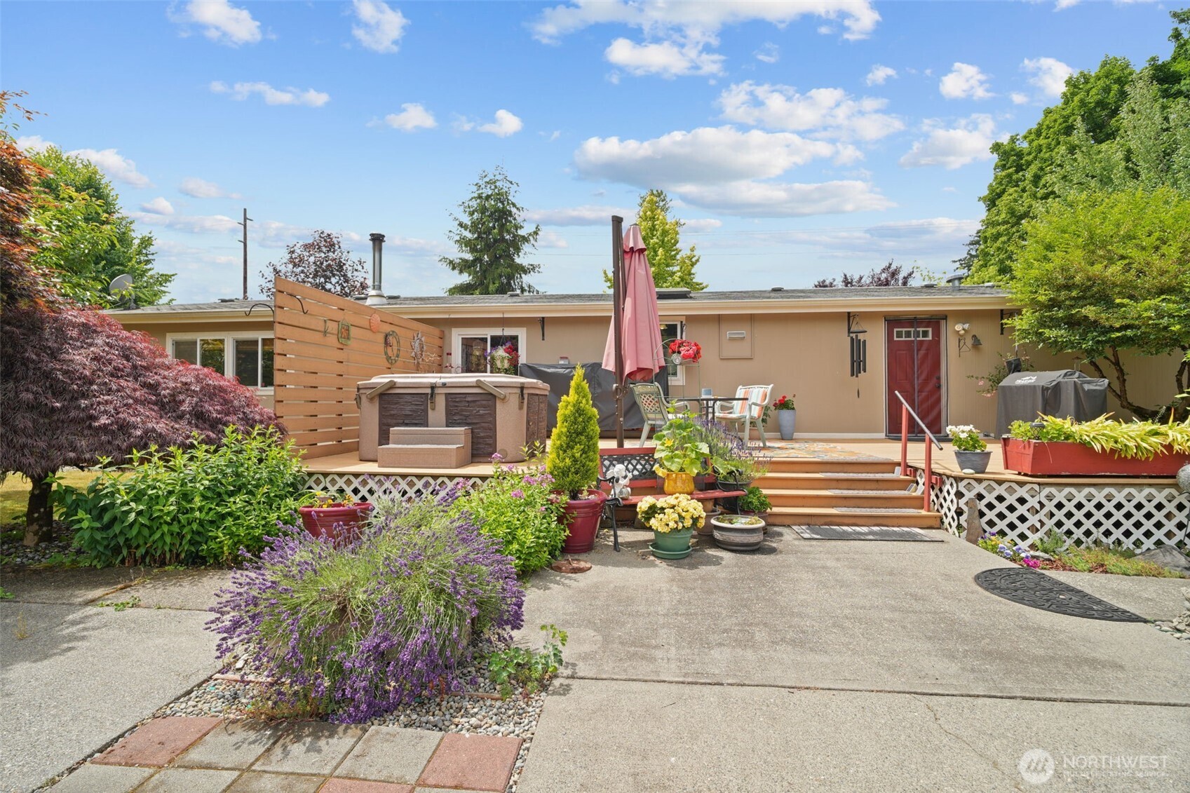 6338 Kirsop Road Southwest Olympia, WA 98512 - Photo 3 of 39 Gallery Image 3