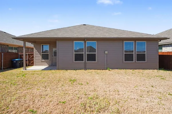 $2,350 | 8460 Big Apple Drive, Fort Worth, TX 76179