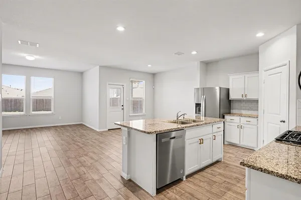 $2,350 | 8460 Big Apple Drive, Fort Worth, TX 76179