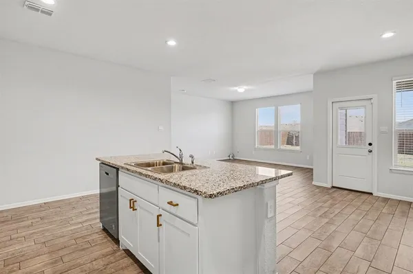 $2,350 | 8460 Big Apple Drive, Fort Worth, TX 76179