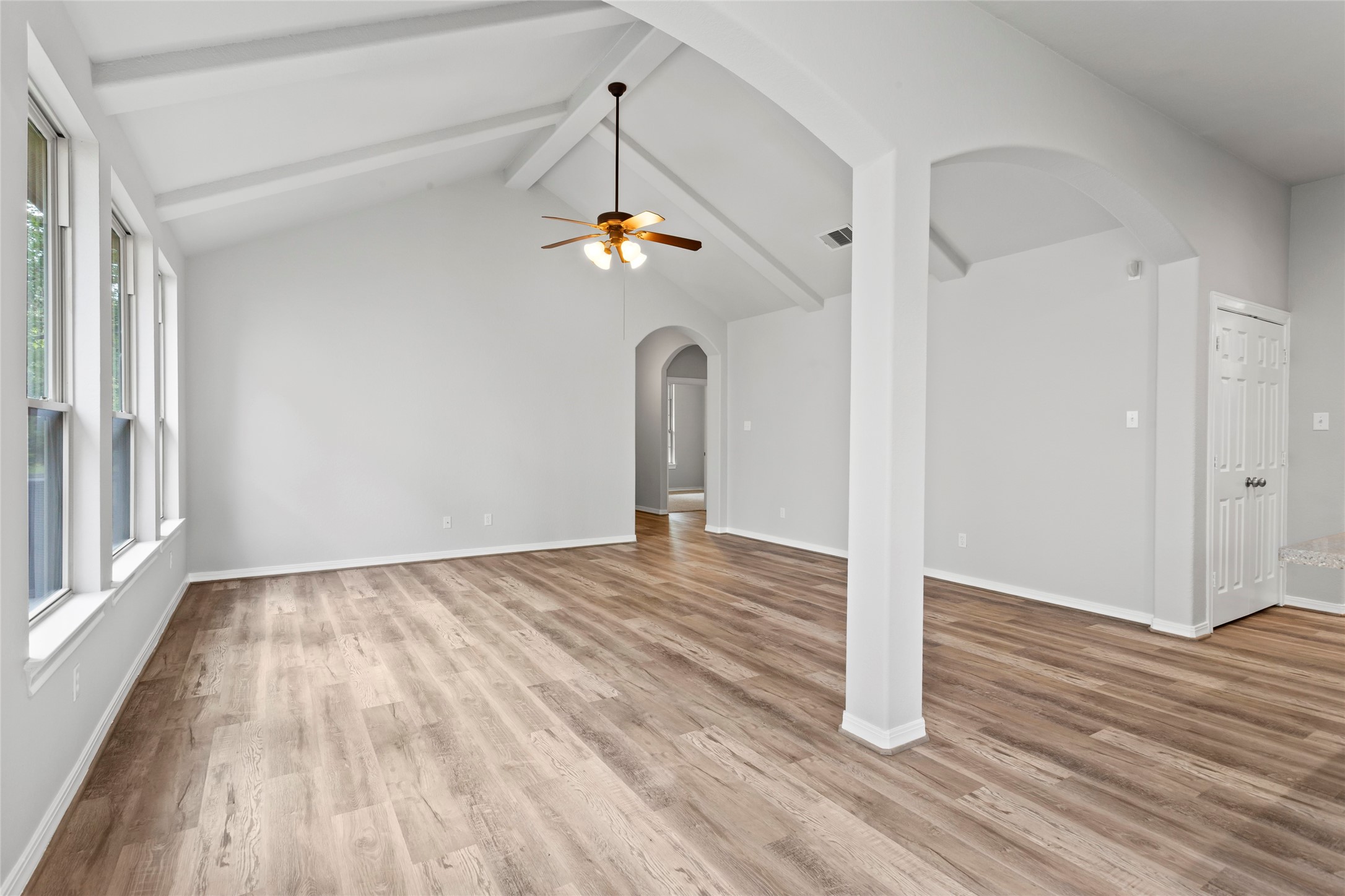 38 West Montfair Boulevard Spring, TX 77382 - Photo 7 of 32