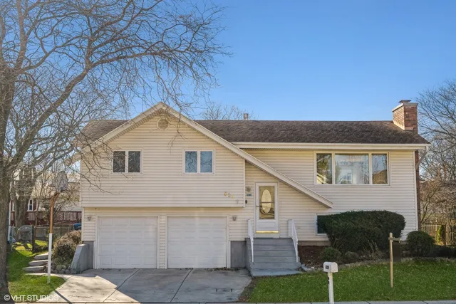 $3,200 | 829 Pinehurst Lane, Schaumburg, IL 60193