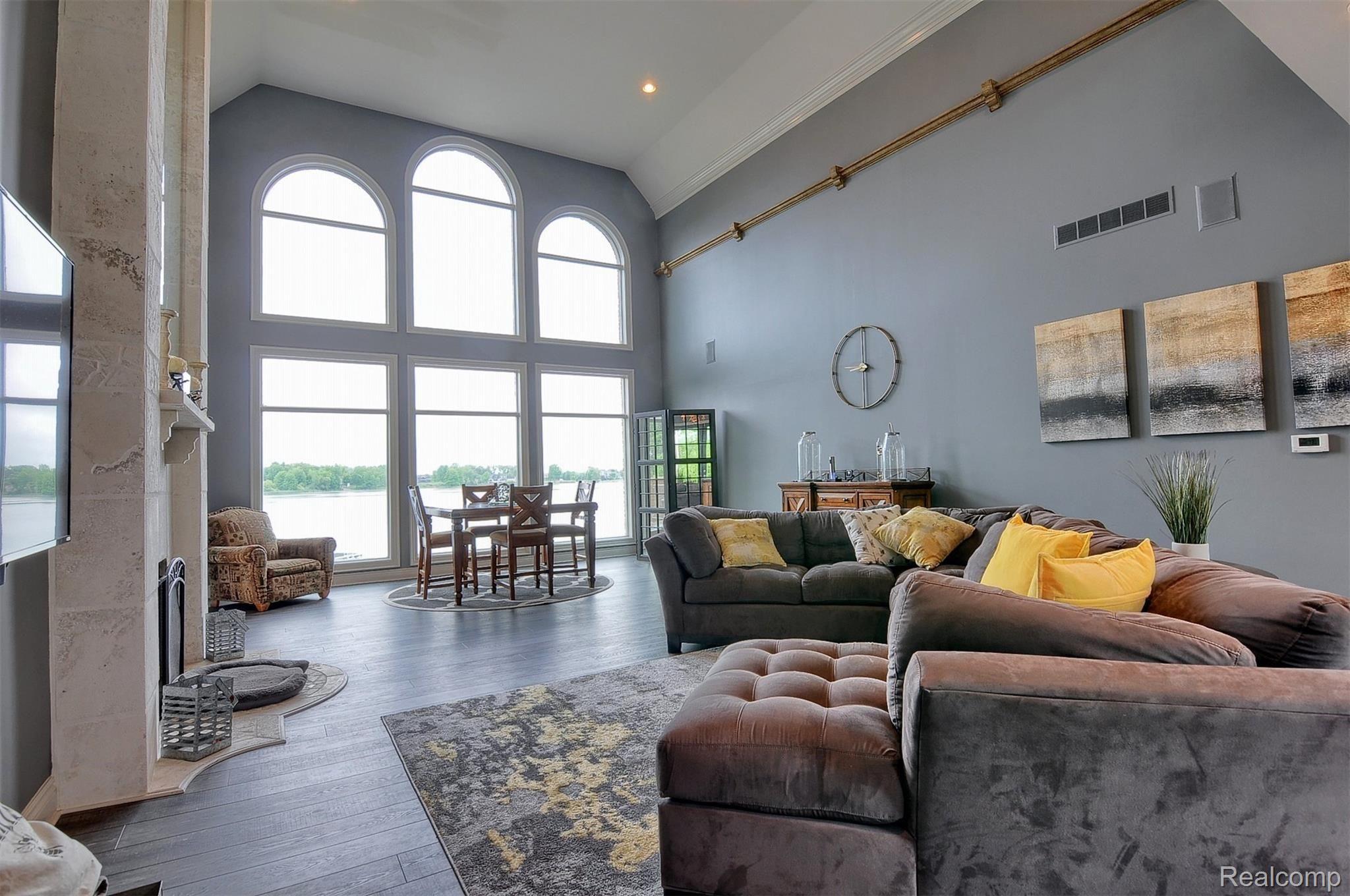 8311 Waumegah Road Clarkston, MI 48348 - Photo 7 of 61 7-Living-Room.jpg