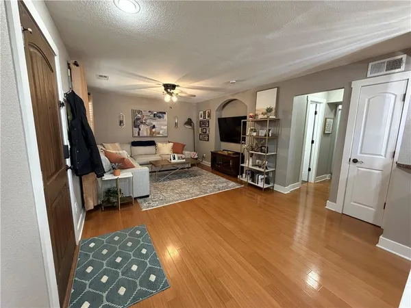 $269,900 | 4500 Jefferson Street, Unit 102, Kansas City, MO 64111