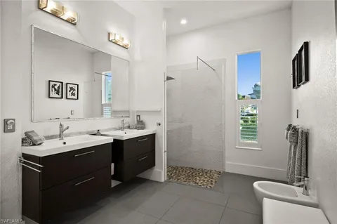 a view of entryway with stairs