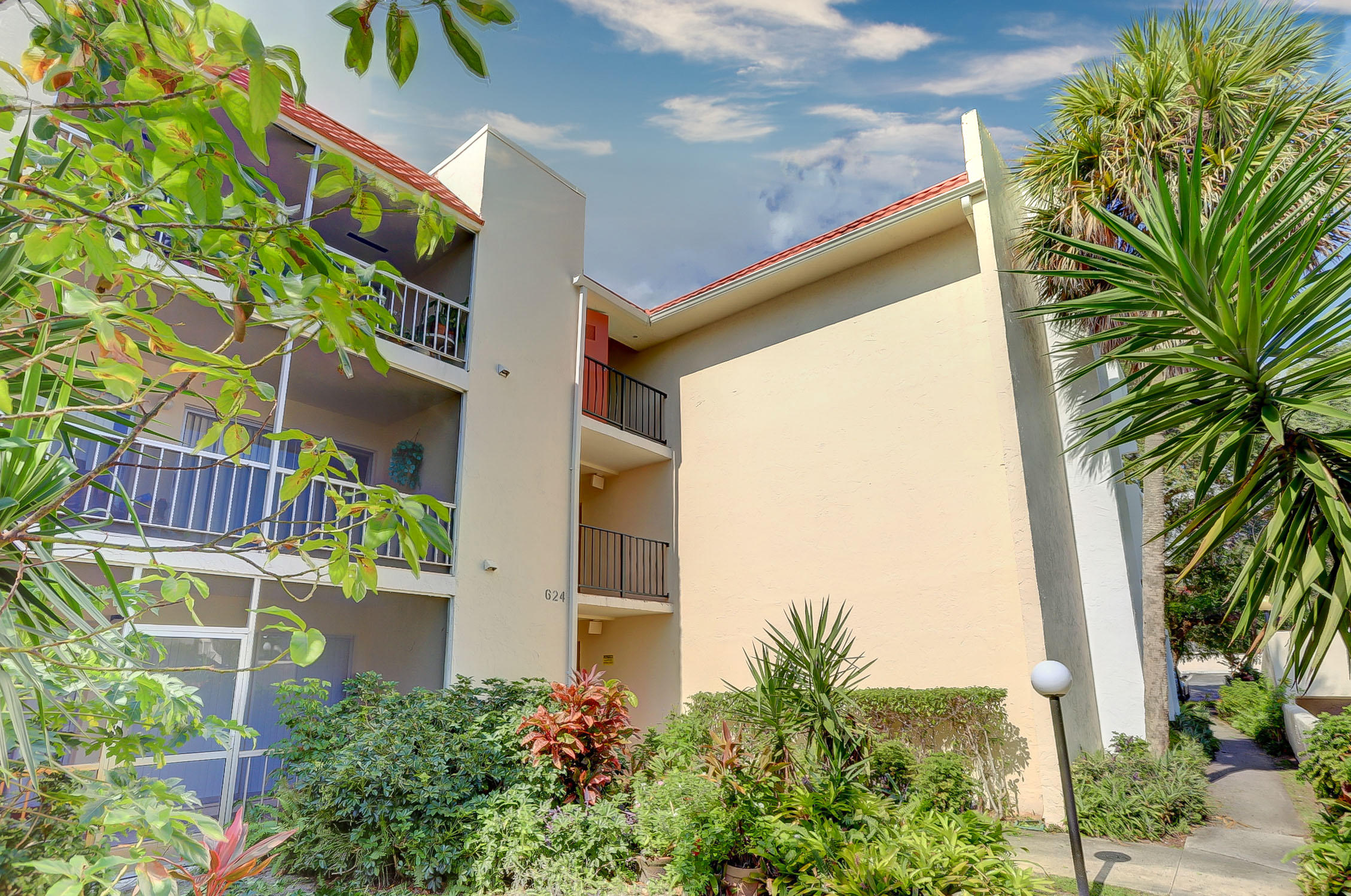 624 Northwest 13th Street, Unit 38 Boca Raton, FL 33486 - Photo 1 of 17 01_img_7387_88_89_90_91