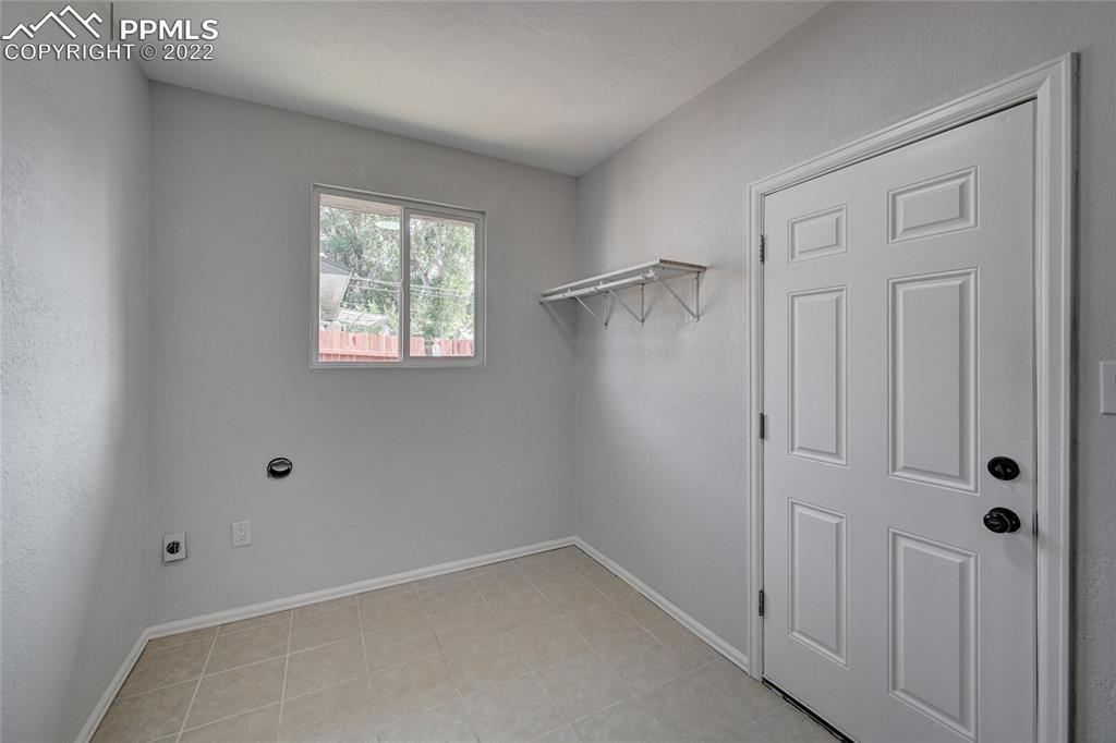 505 Inca Drive Colorado Springs, CO 80911 - Photo 21 of 33 a view of room with window