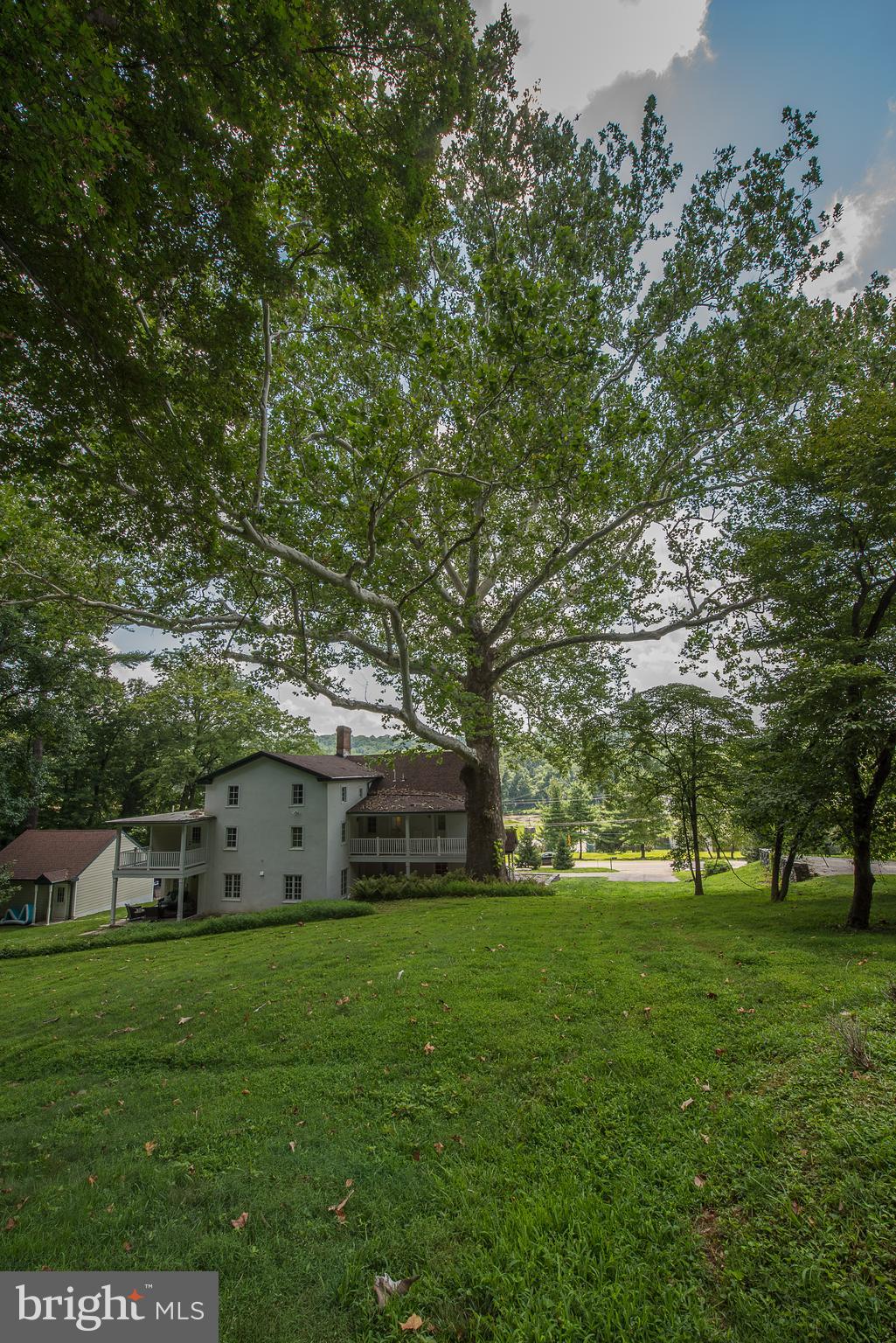603 Beatty Road Media, PA 19063 - Photo 71 of 84 a front view of a house with a garden